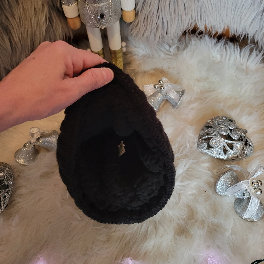 Hat/ beanie - Picture 2 of 4
